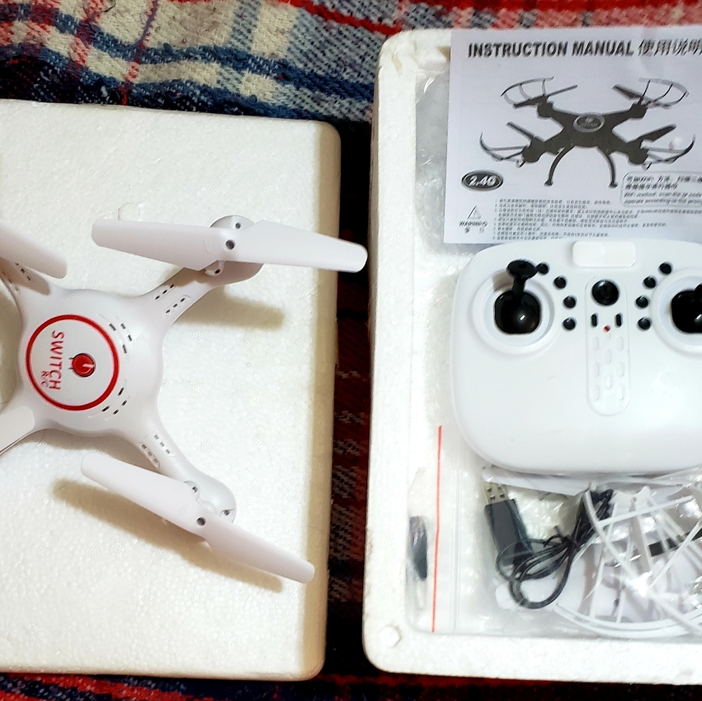 NEW WHITE DRONE QUADCOPTER WITH WIFI/REMOTE $99